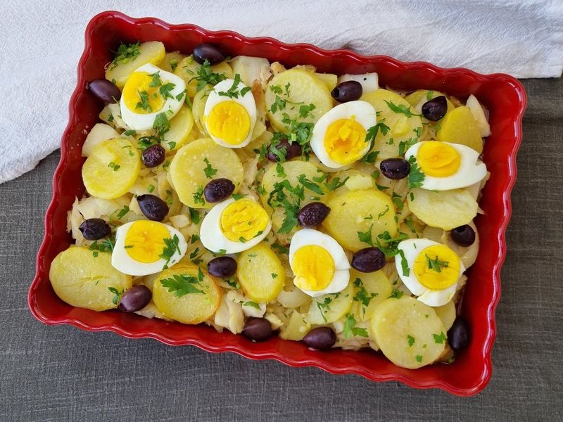 Bacalhau a Gomes de Sa Tray (Serves 8-10)
