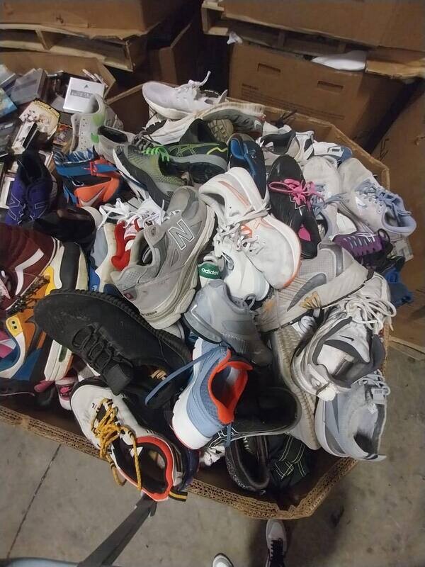 Footwear Pallet