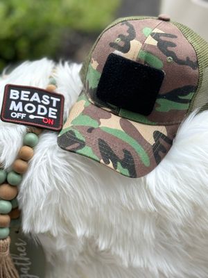 PATCHWORKZ: Camo trucker hat with mesh back and snapback with interchangable patch