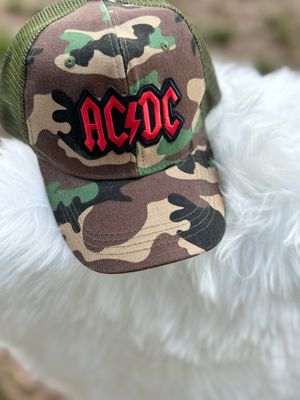 PATCHWORKZ: Camo Trucker hat with patch