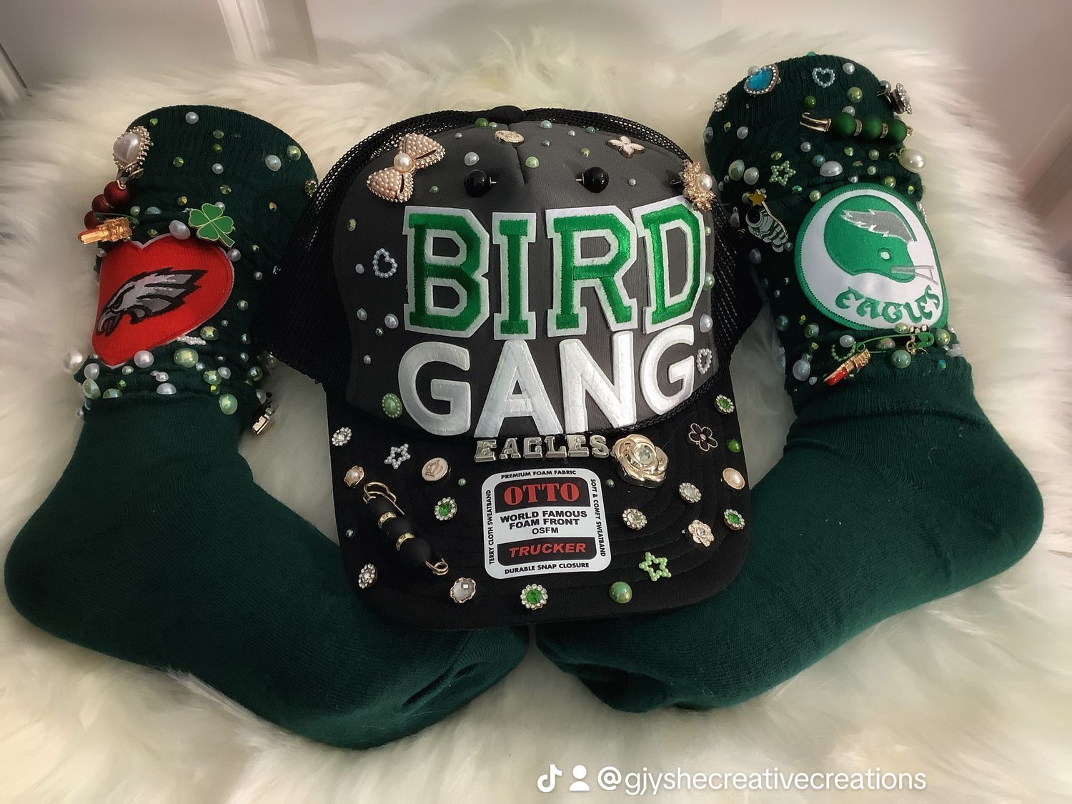 PATCHWORKZ: Eagles themed fun/ charm Otto trucker hat with matching fun socks