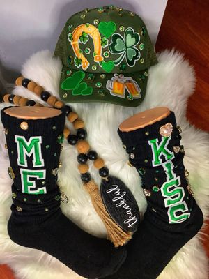 PAT HWORKZ: St. Patty Day Trucker Hat And Charm Socks