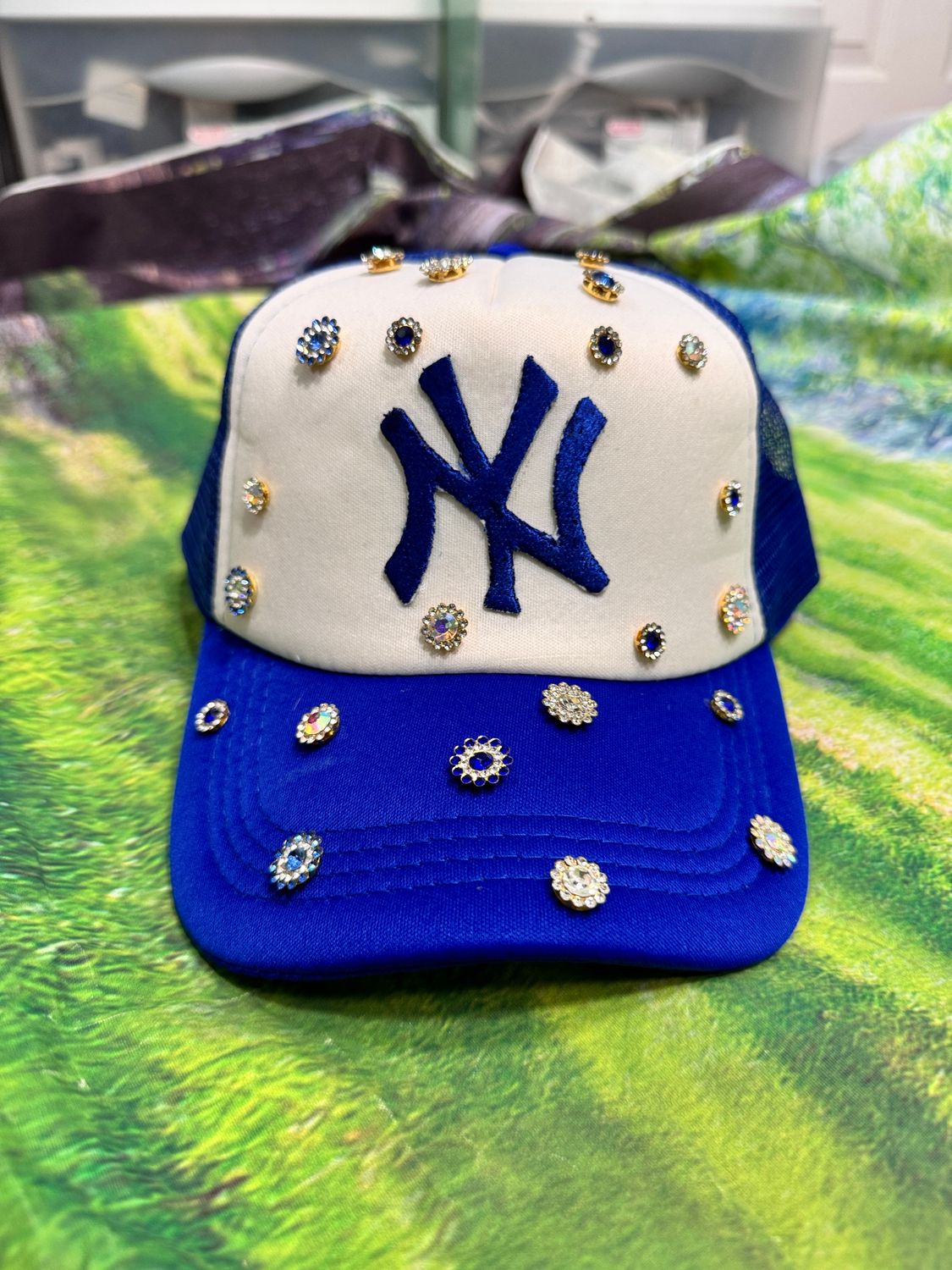 Customized embroidered patch NY Yankee foam trucker hat