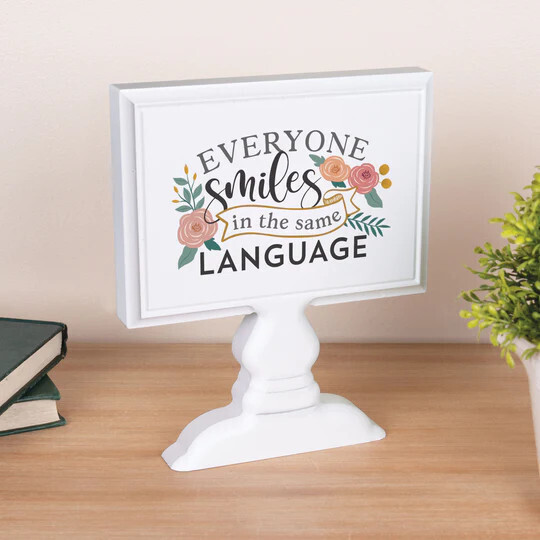 SPT0066 - EVERYONE SMILES IN THE SAME LANGUAGE ORNATE TABLETOP DÉCOR