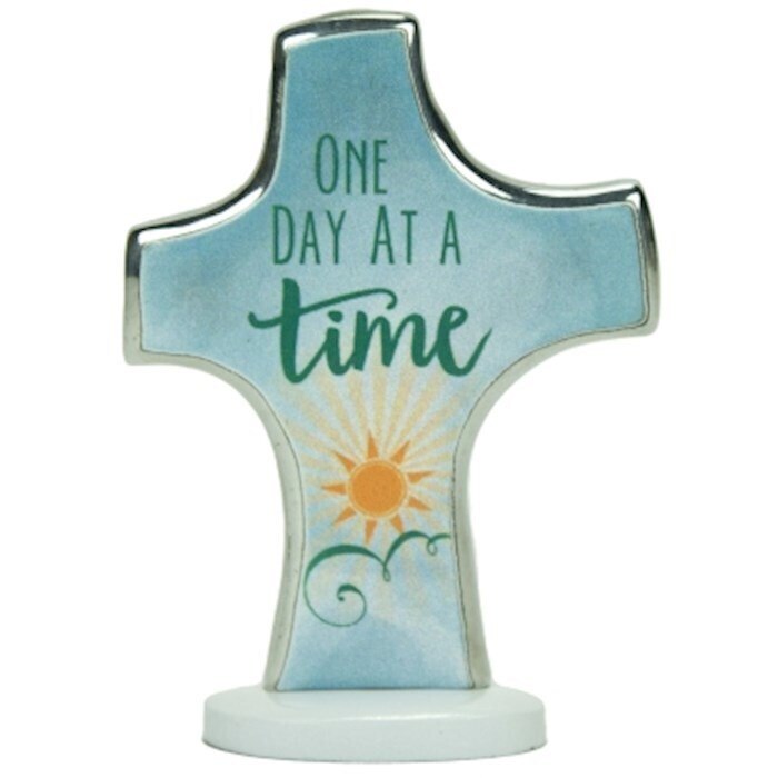 SQP140 One Day At a Time Bedtime Prayer Cross