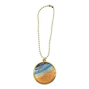 SC-148  AUTO DANGLE FOOTPRINTS GOLD ZINC AL
