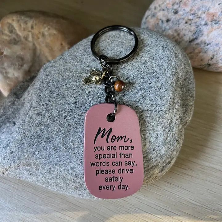 MOM KEY RING