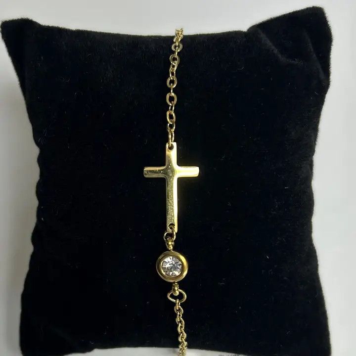 Gold Cross Bracelet - Eden Merry Bracelet