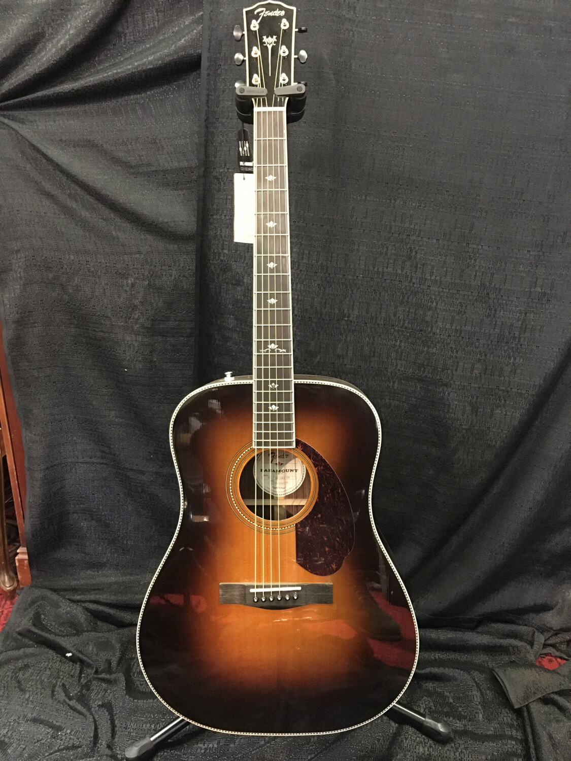 Fender PM-1 Deluxe Dreadnought Acoustic W/ Active Fishman Pickup And Case