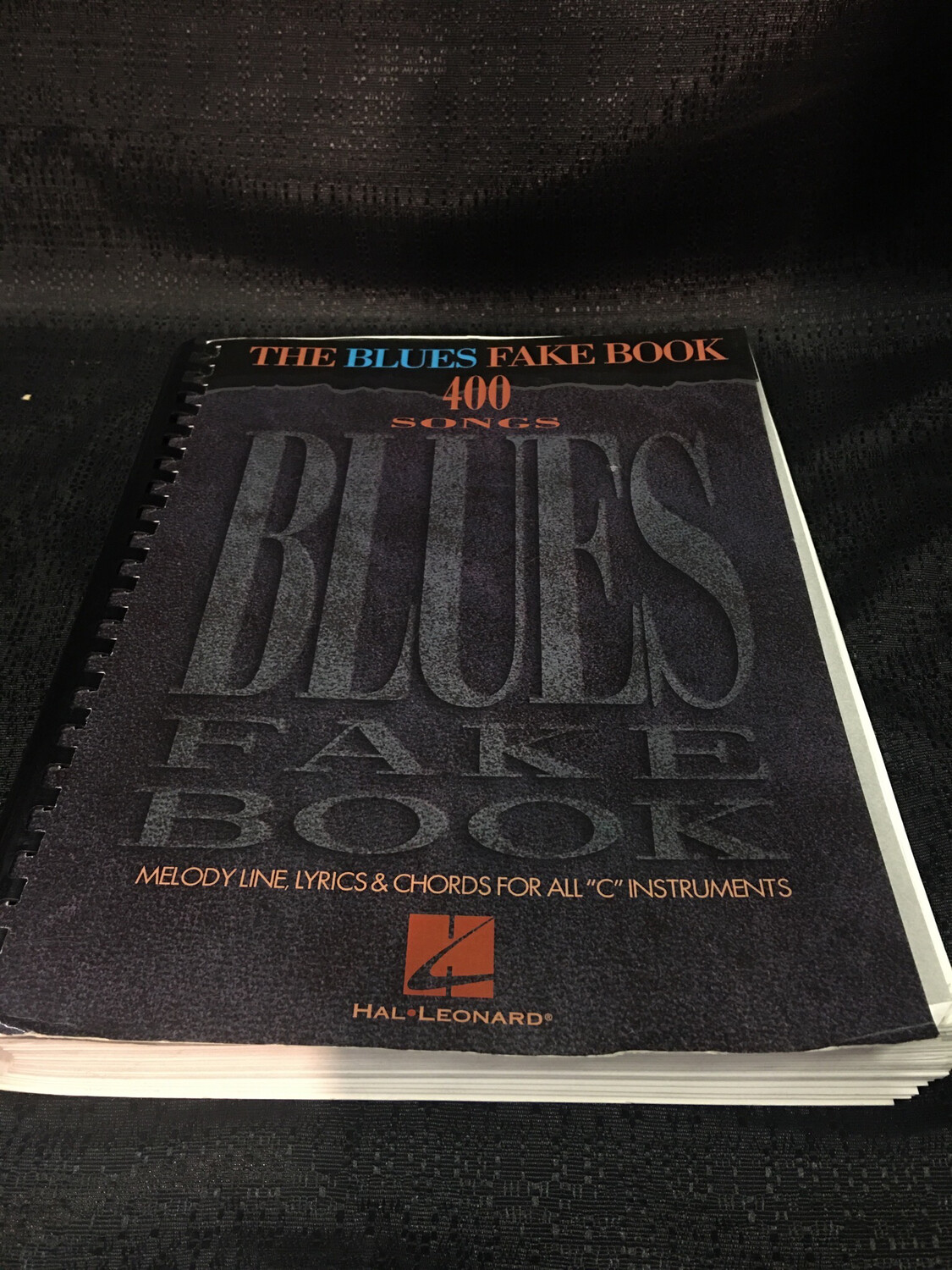 Hal Leonard Blues Fake Book   5T240082