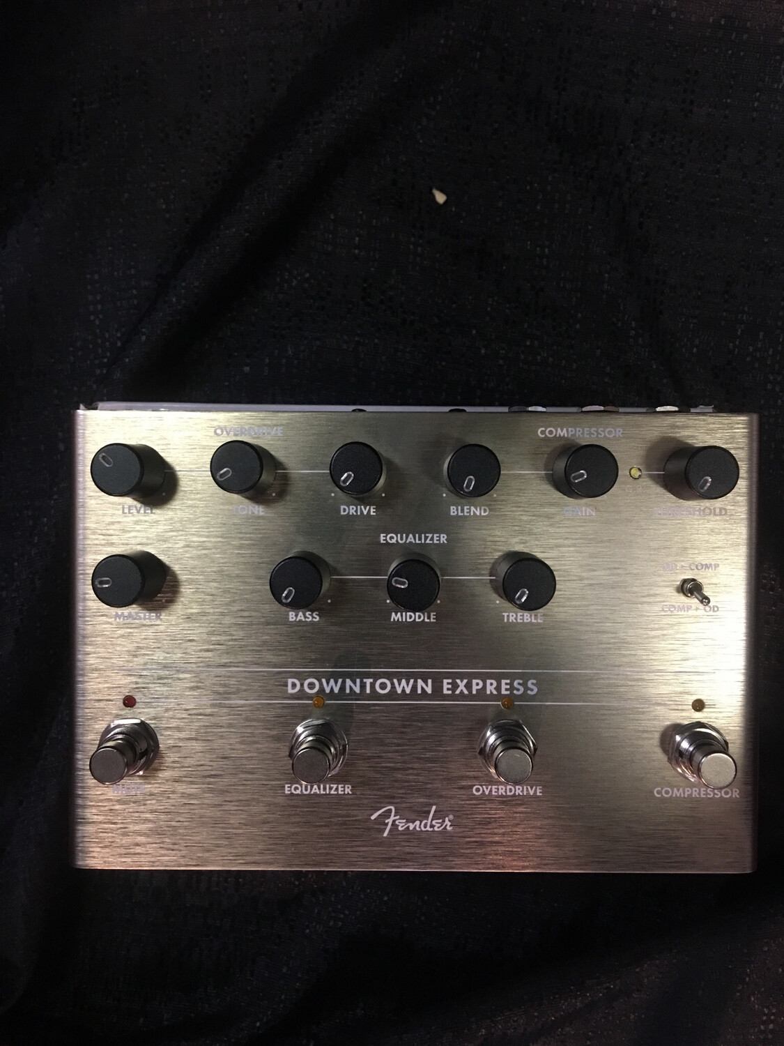 Fender Downtown Express Bass Multi Effects Pedal    0234538000