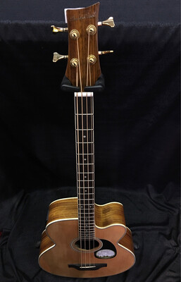 Beaver Creek Acoustic Bass With Bag    BCB05CE
