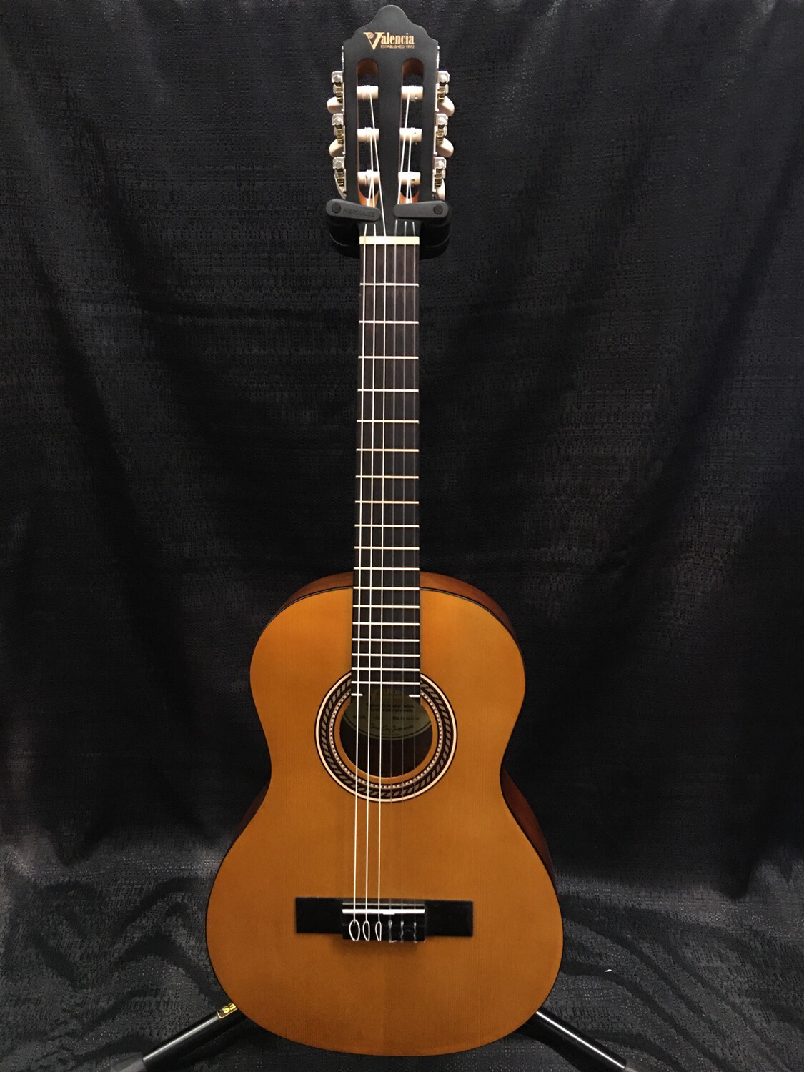 Valencia 1/2 Size Classical Guitar     VC202-AN