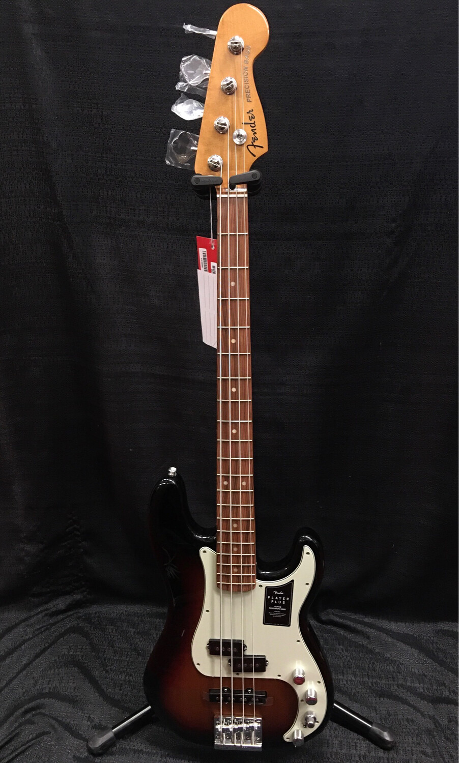 Fender Player Plus Active Pickup Precision Bass w/bag      147363300