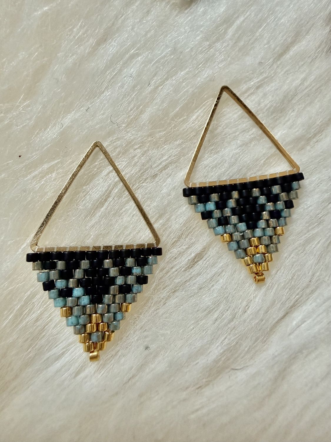 Beaded Medium Triangle Teal/Gold