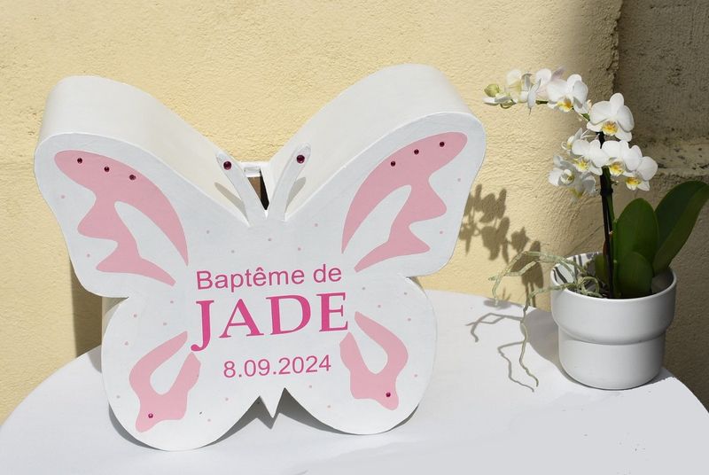 urne baptême papillon