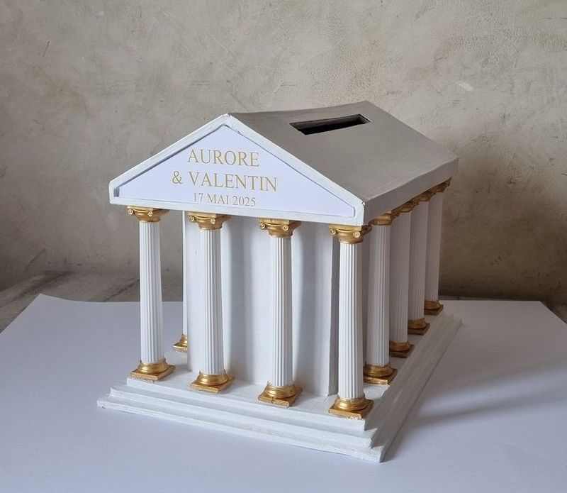 urne temple grec