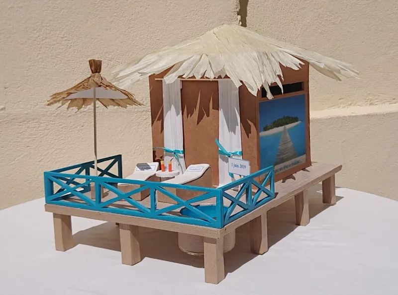 Urne bungalow pilotis petite piscine Urne bungalow pilotis petite piscine