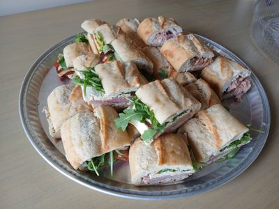 Plateau de sandwich sur baguette (10 à 12 personnes)