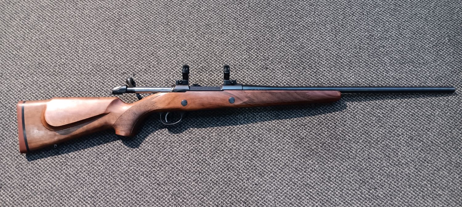 CONSIGNMENT SAKO 85 270win Left Hand w/30mm Optilok Mounts &quot;PRICE DROP&quot; NEAR NEW SN: CE5613