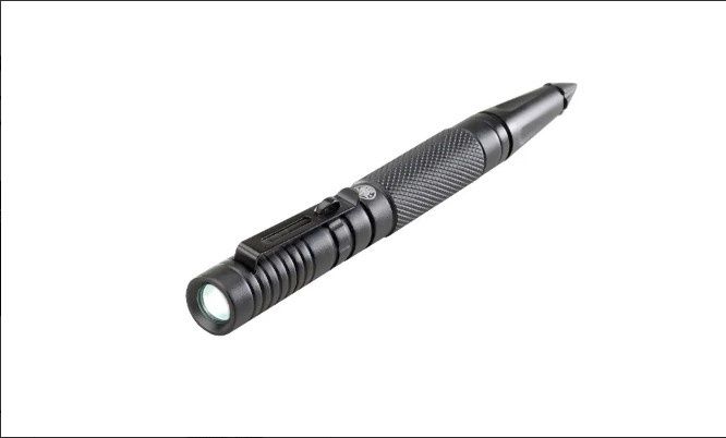 Smith &amp; Wesson LED Flashlight/Self Defence Tool