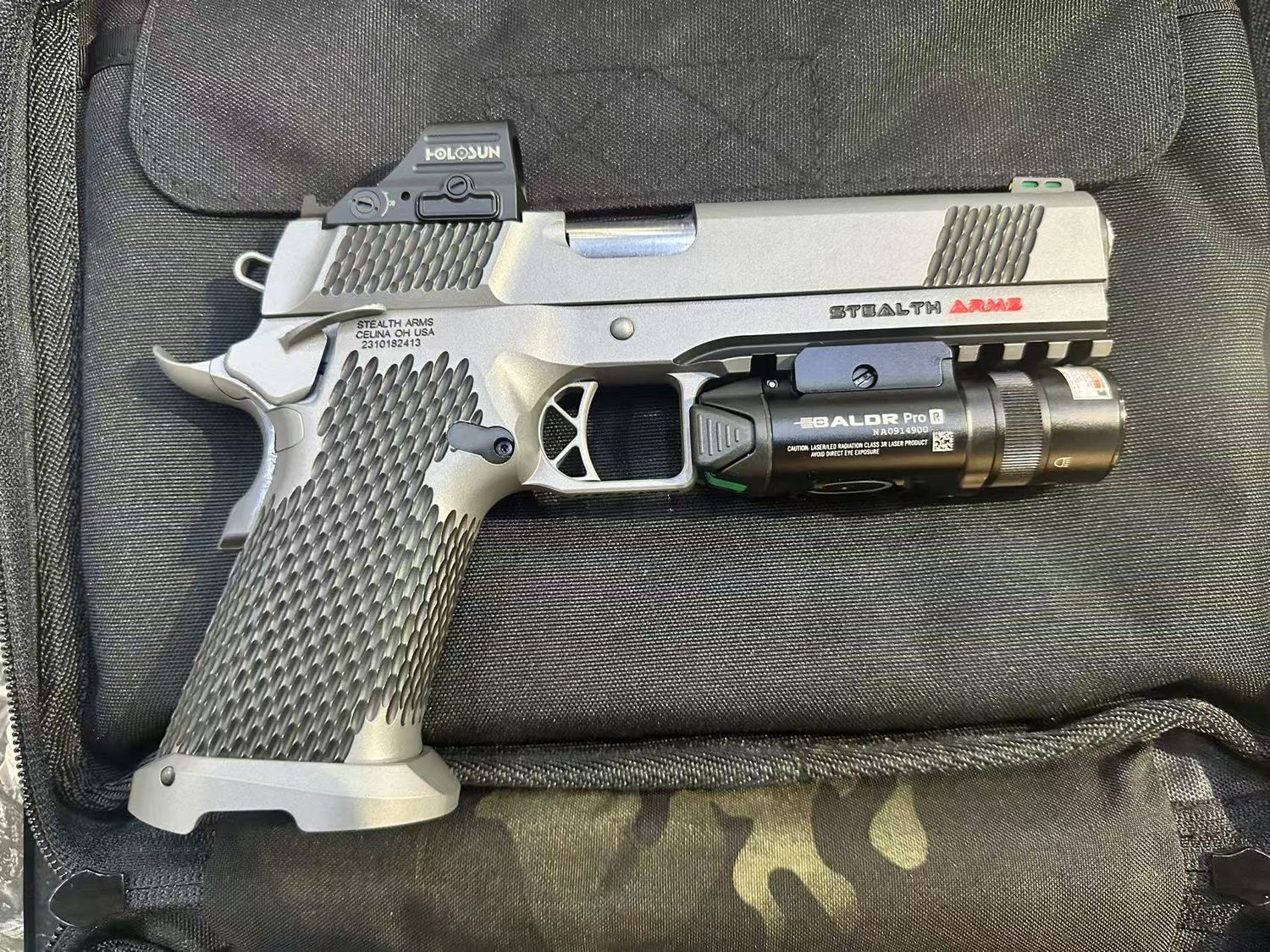 Consignment AS NEW Stealth Arms Platyupus Cerakote Silver 9mm With Holosun HE407C-GR X2 and Olight Baldr Pro x2 Glock mags