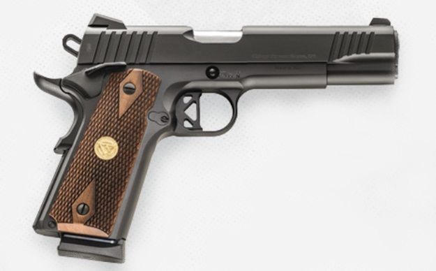 CHIAPPA 1911 FIELD GRADE BLACK 5&quot; -9MM WALNUT GRIPS