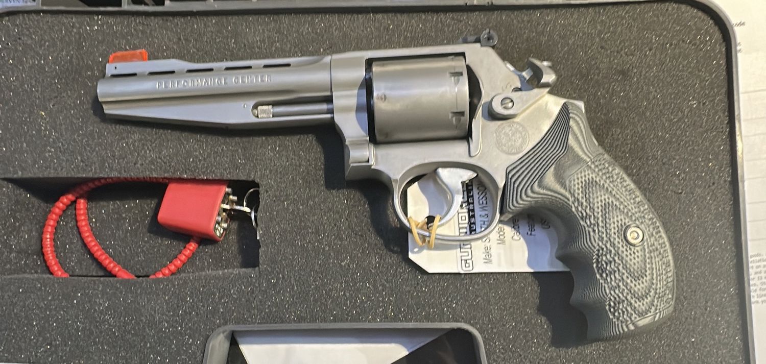 Used Smith &amp; Wesson 686 Performance Center 7 Shot 5&quot; - SN: DKA6041