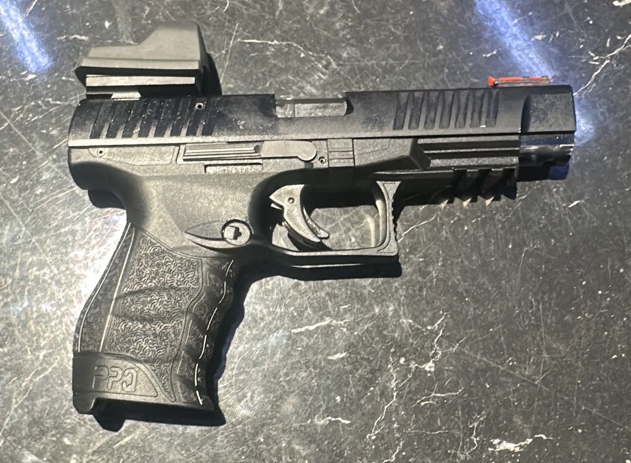 Used Walther PPQ .22LR With Red Dot &amp; 4 Mags - SN: PP014113