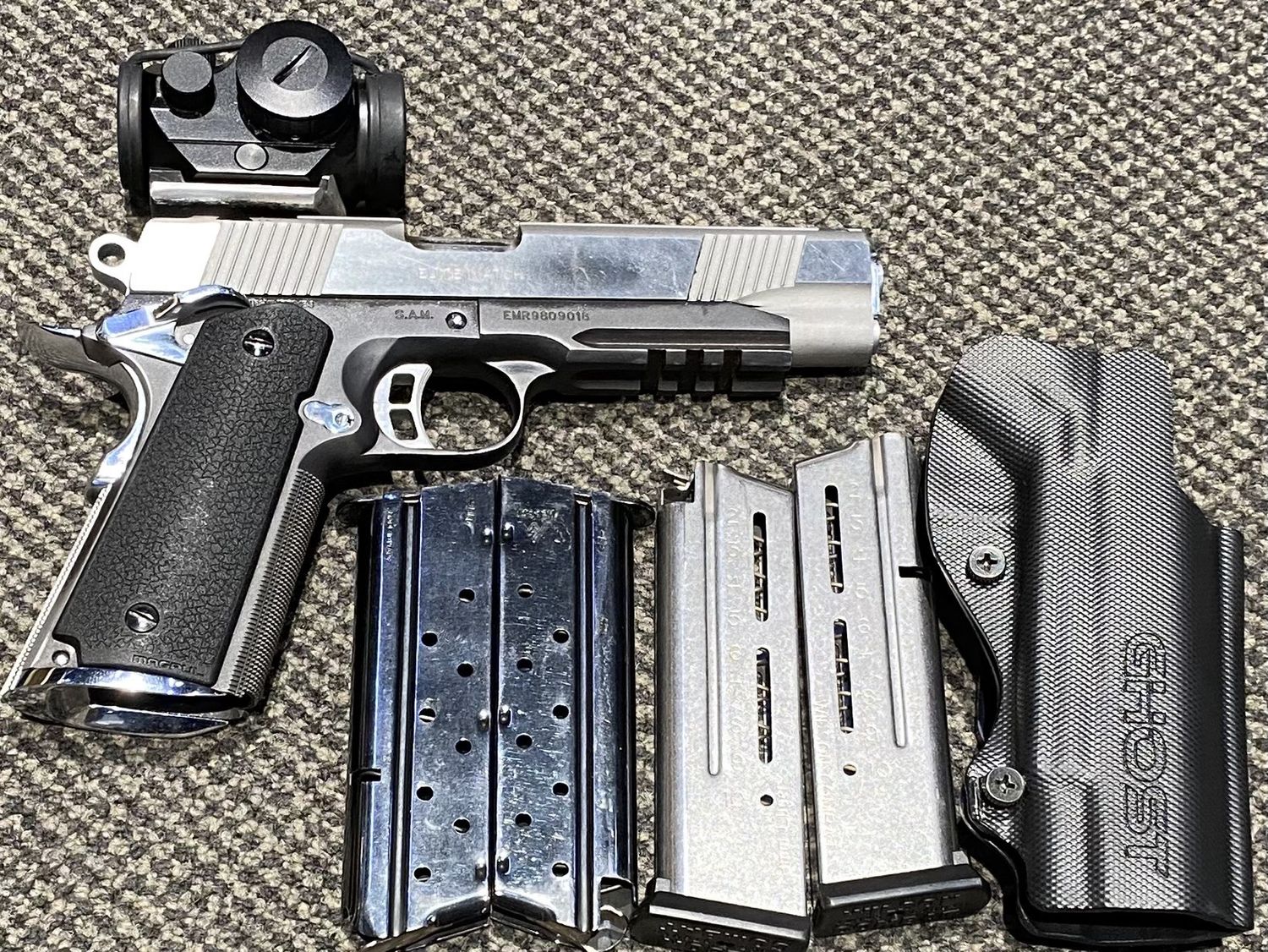 CONSIGNMENT USED SHOOTERS ARMS ELITE MATCH 9MM 10RND  1 HOLSTER 4MAGS W/ RED DOT SN: EMR9809018