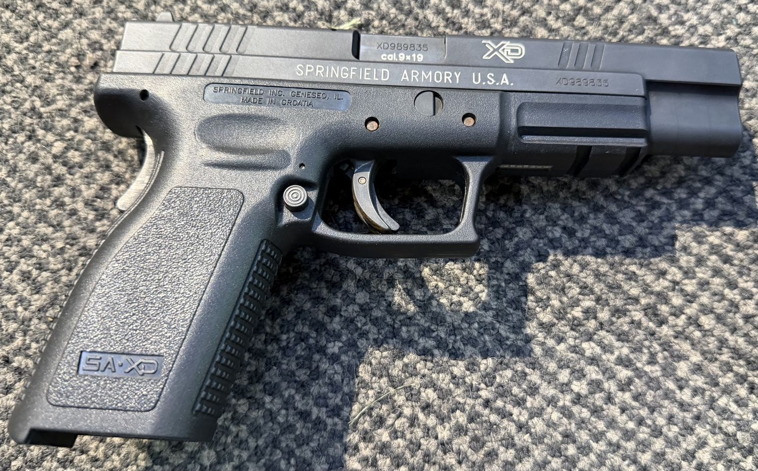 USED SPRINGFIELD XD-9 9MM 10RND B/R 133MM 2MAG CASED W/ HOLSTER  SPEED LOADER &amp; MAG HOLDER SN: XD989835