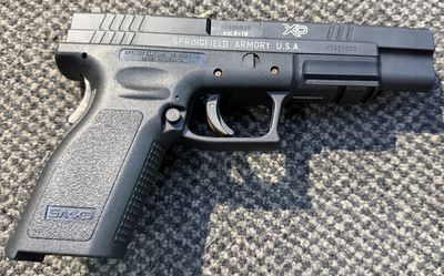 USED SPRINGFIELD XD-9 9MM 10RND B/R 133MM 2MAG CASED W/ HOLSTER  SPEED LOADER &amp; MAG HOLDER SN: XD989835