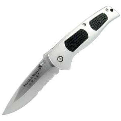 S&amp;W 1/2 &amp; 1/2 KNIFE