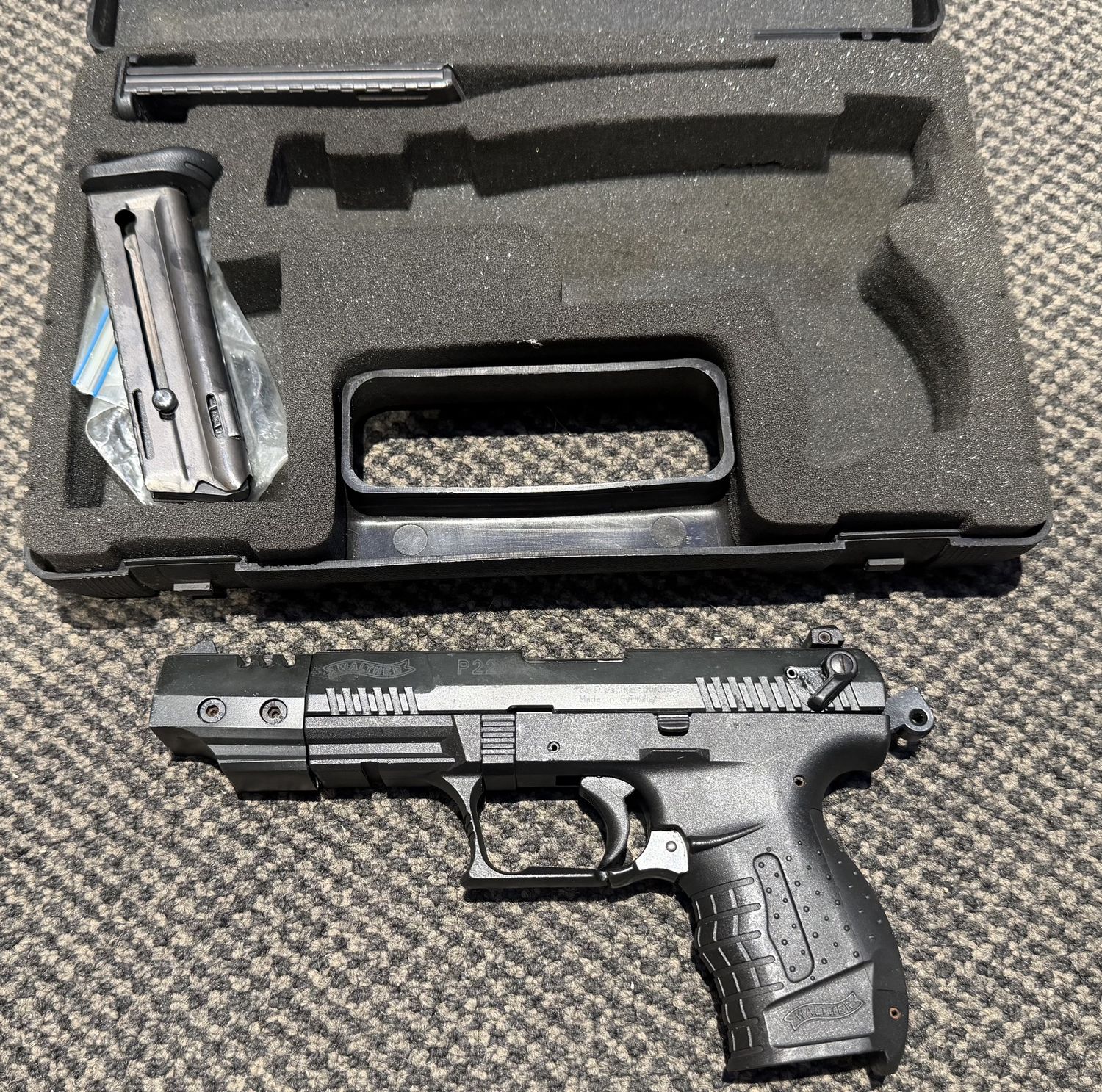 USED WALTHER P22 .22LR 10RND 128MM 2MAGS CASED SN: h006072