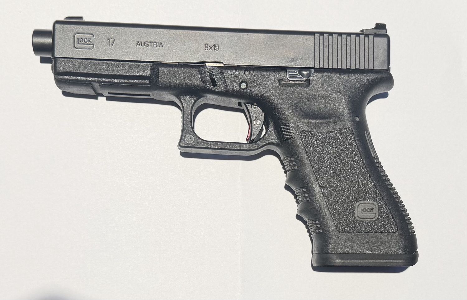 Used Glock 17 Gen3 9mm 10Rnd 120mm 2Mag Cased SN: ZKR306