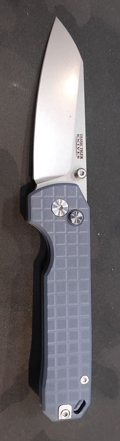 tassie tiger knives EDC folder blue G10