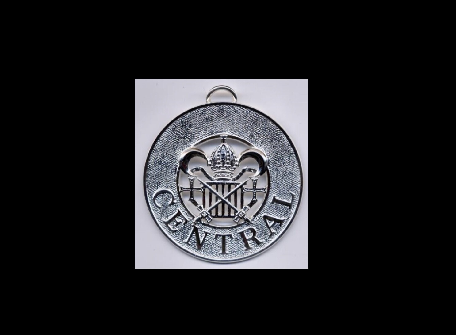AMD District Past Collar Jewel