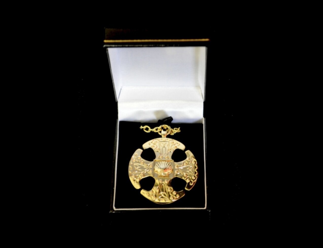 St Thomas of Acon Past Masters Canterbury Cross