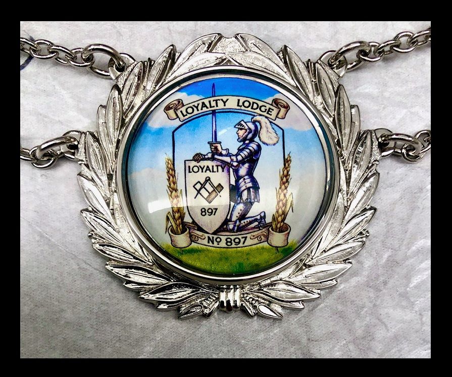 Centre Chain Link, added with your own design ( WM, LODGE ect )