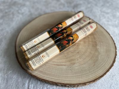 Encens Marie qui Défaut les Noeuds