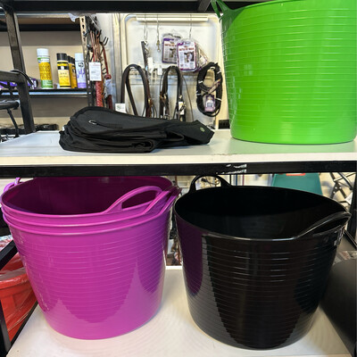 Buckets, Tubs &amp; Feed Bins
