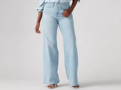 Levi&#39;s® Women&#39;s 318 Shaping Wide Leg Jeans
