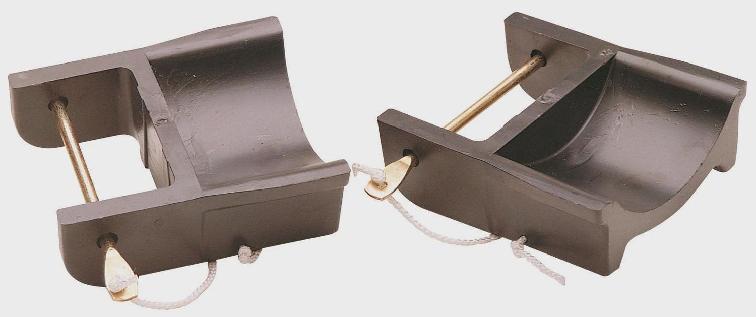 PLASTIC JUMP CUPS - PAIR