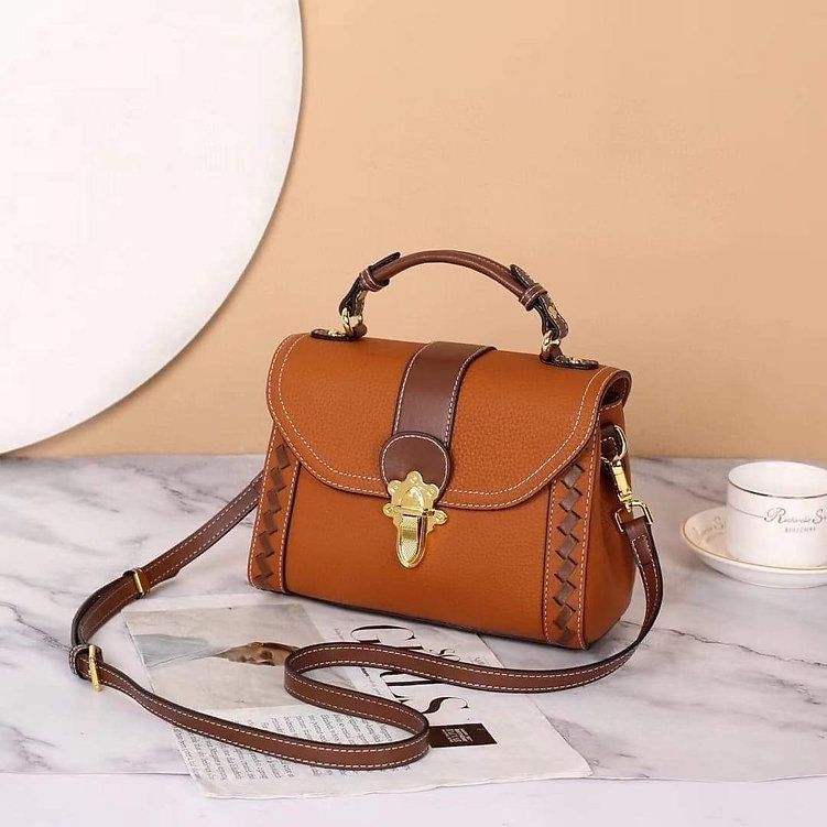 ZENEEBA TOGO LEATHER BAG