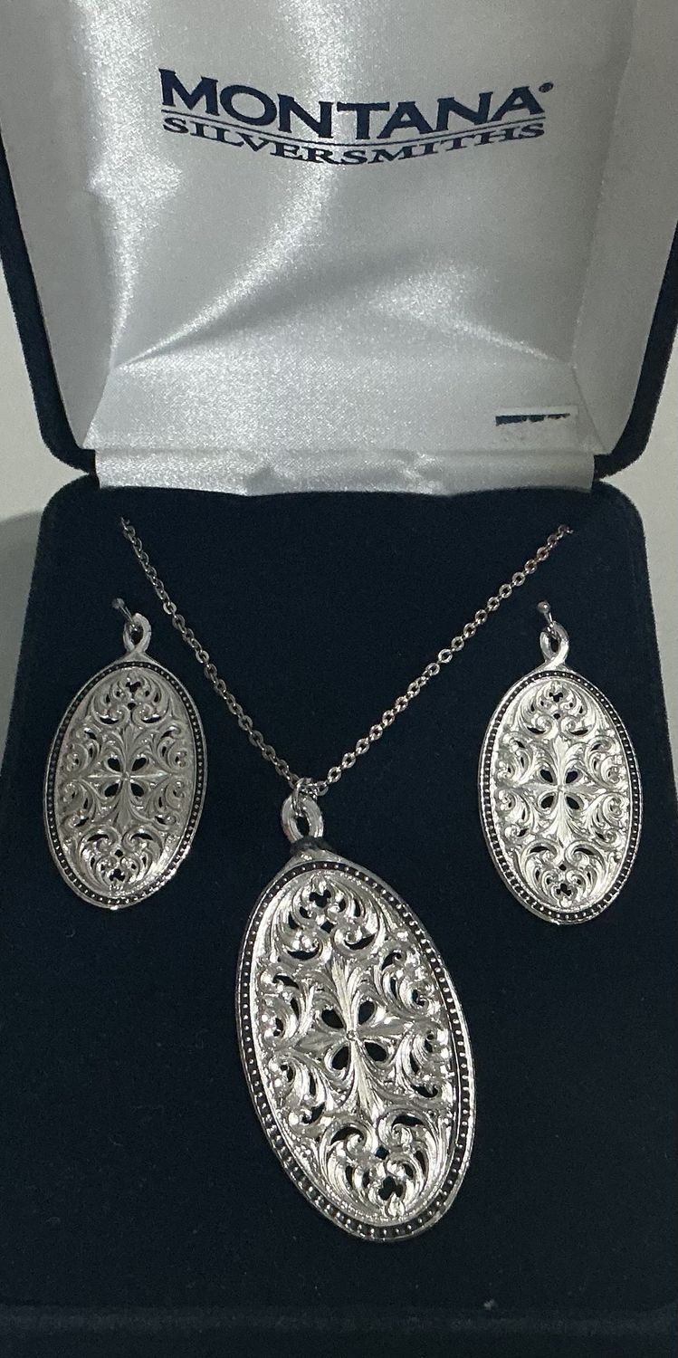MONTANA SET LACE FRAME.