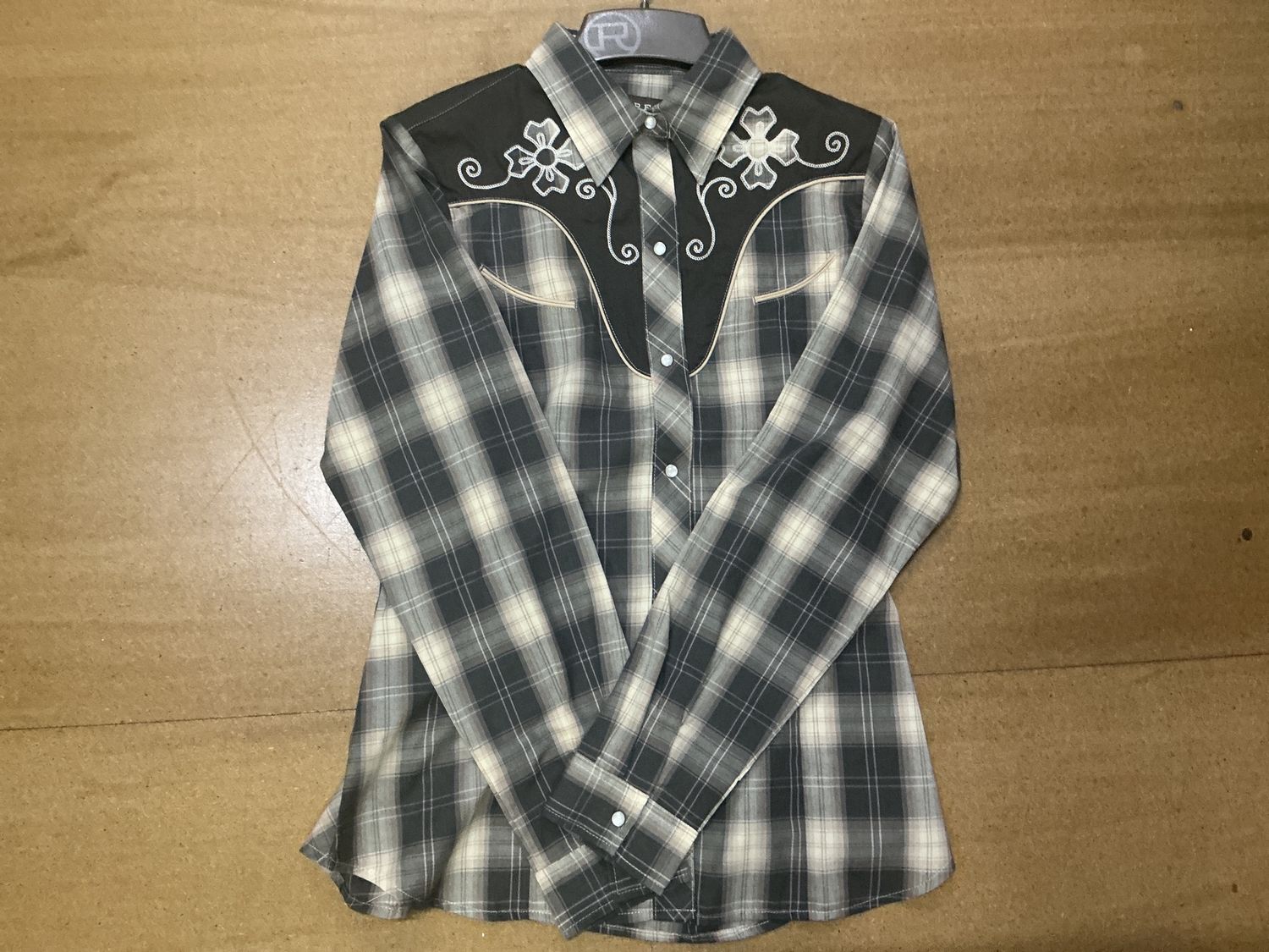 ROPER WOMENS KARMAN SPECIAL STYLE COLLECTION LS SHIRT PLAID GREY.