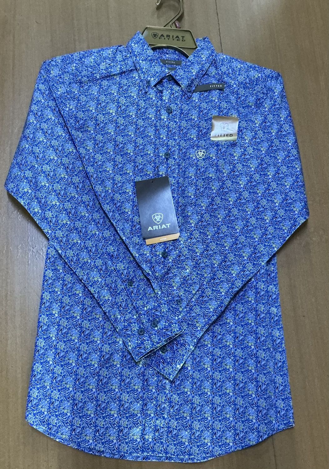 ARIAT MENS REYES FITTED LS SHIRT ROYAL BLUE.