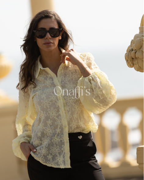 Blusa relevos florais fashion
