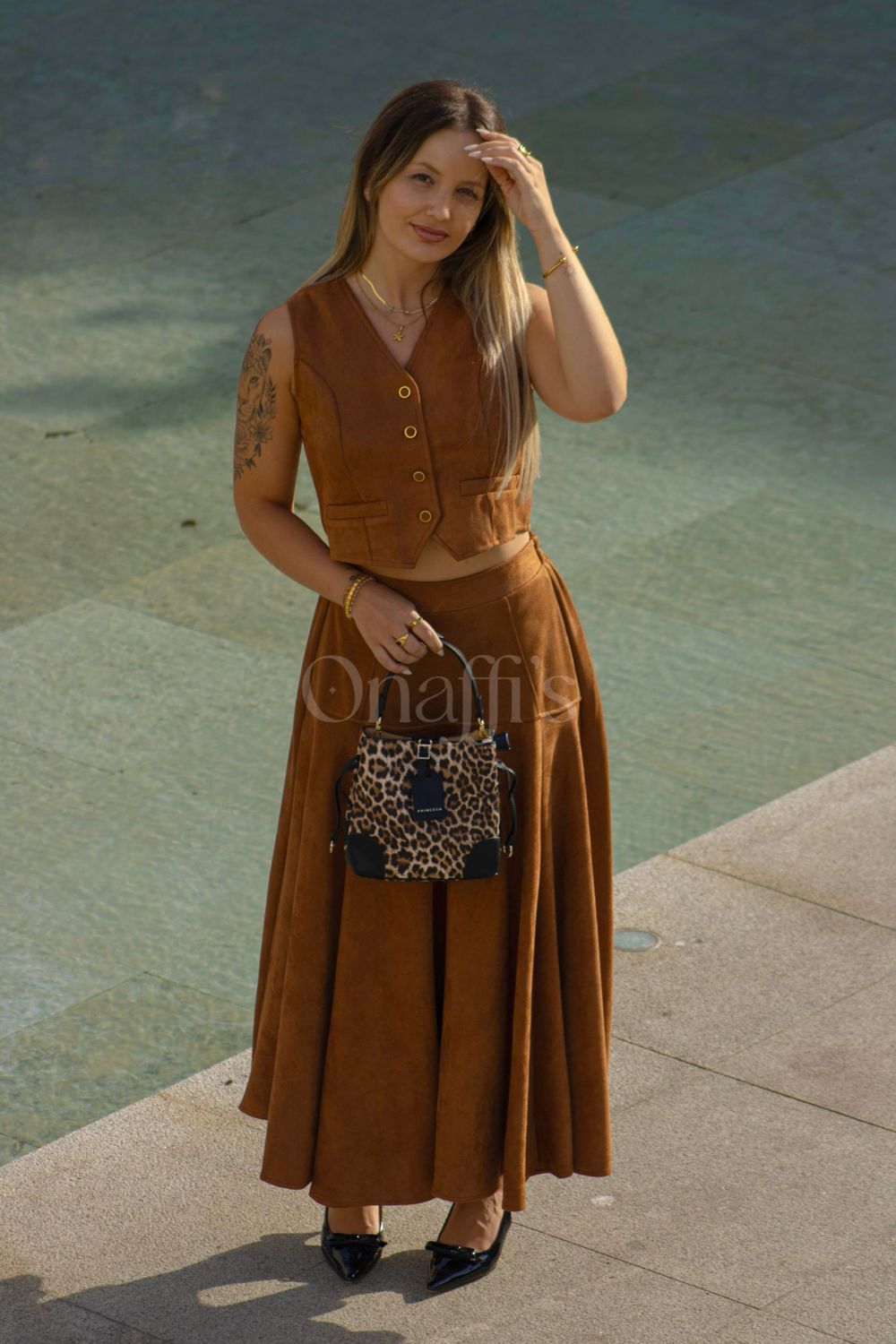Conjunto Saia e Colete camurça camel