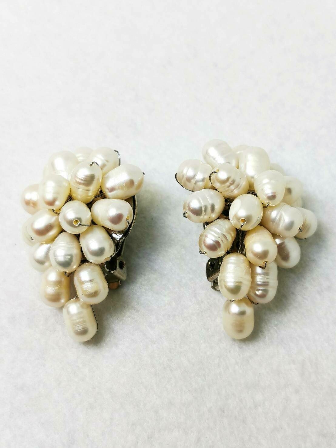 Splendid White Pearl Floral Cluster  Earrings